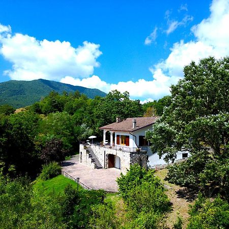 Casa Del Bosco - Vista Mozzafiato & Parco 4 Ettari Bobbio Exterior foto